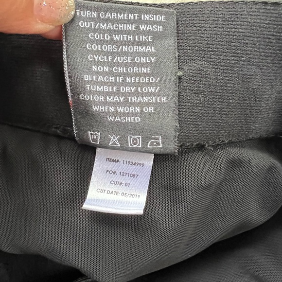 TORRID BOMBSHELL SKINNY PREMIUM STRETCH HIGH-RISE DESTRUCTED JEAN. Size 24R - Picture 11 of 11